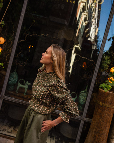 Blusa Bee Raya Musgo