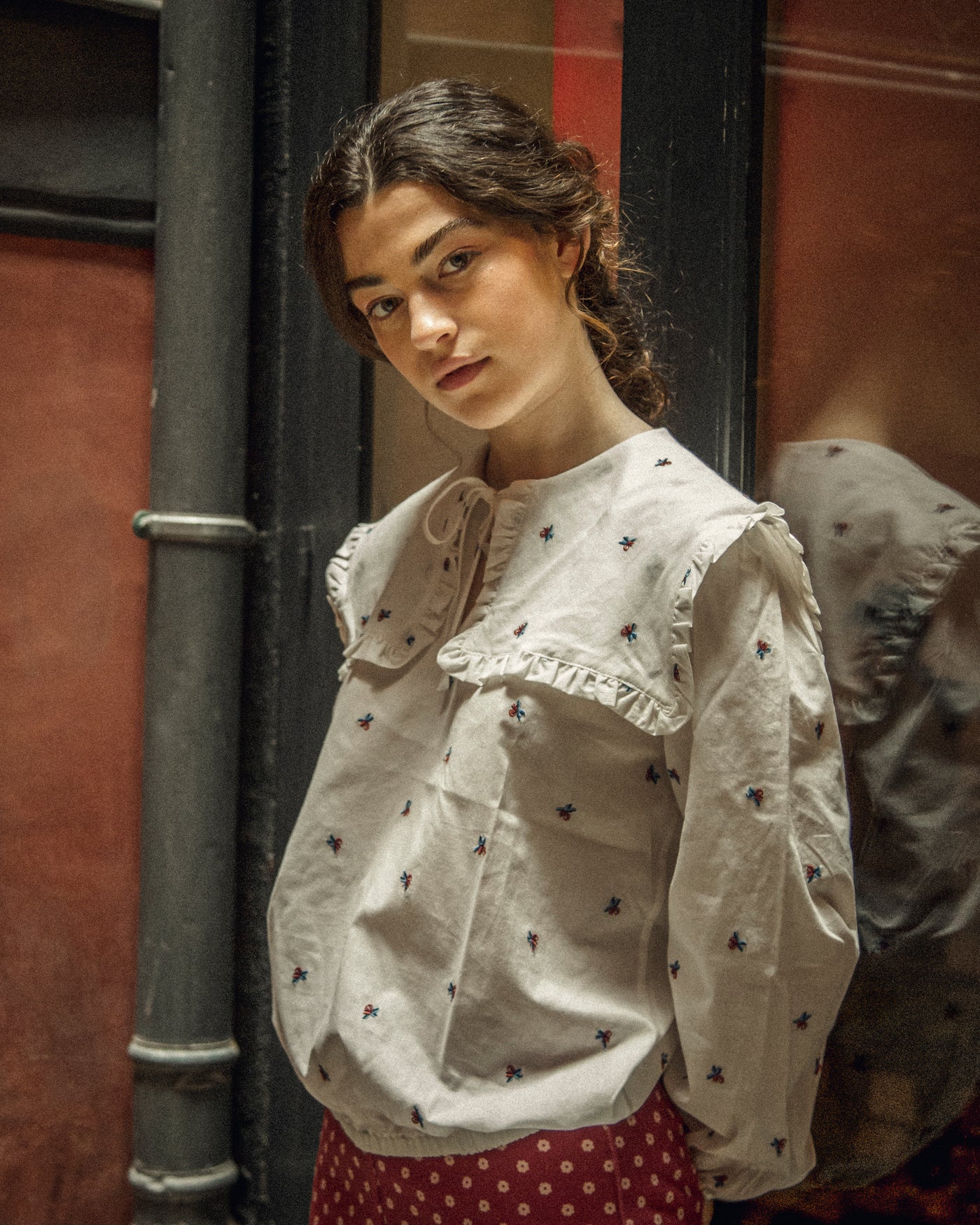 Blusa Capa Bordaditos