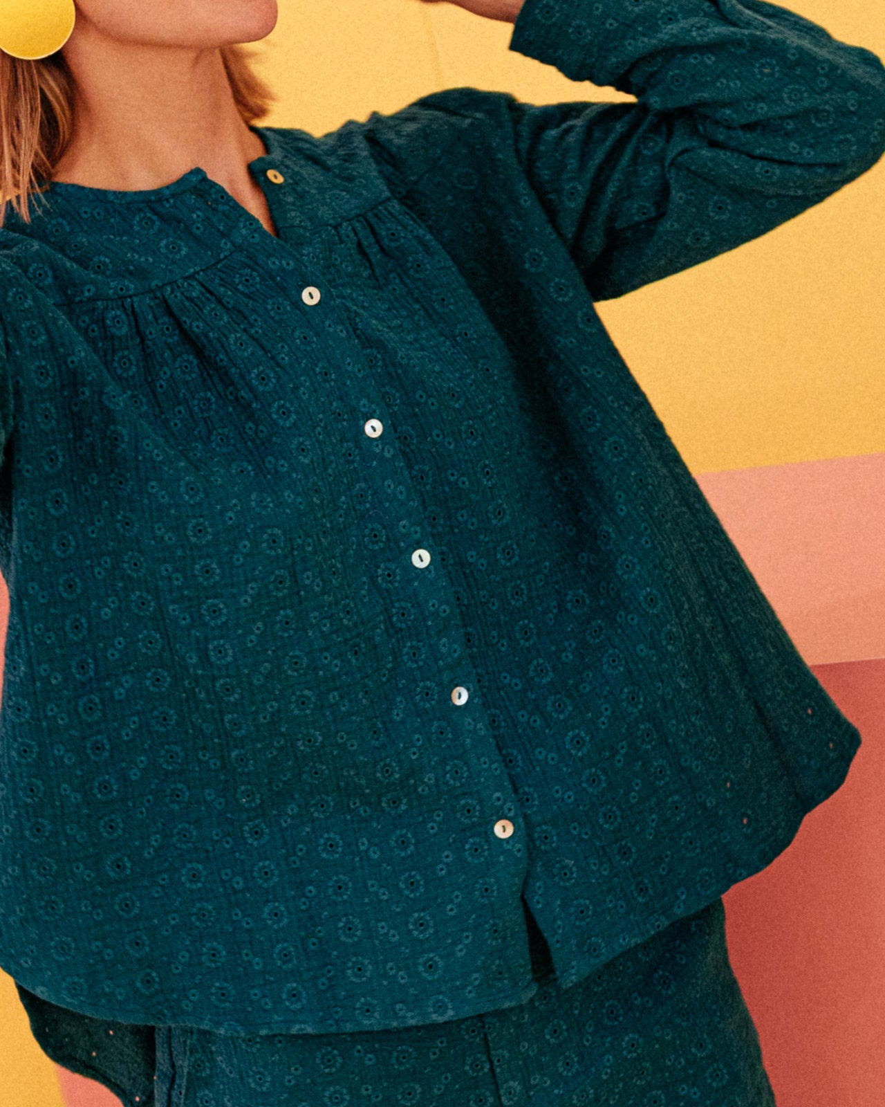 Blusa Golden Gofre Pavo